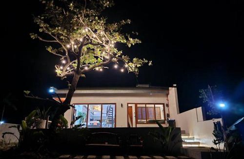 San Juan House | Beachfront Royal Villa 1 - Optional Jacuzzi