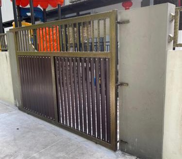 Darat Villa | 15PAX 3 BR, Kids Swimming Pool, Pool table, BBQ near Spice ARENA, Airport Penang