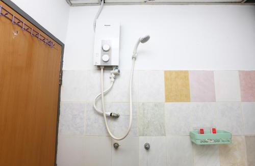 Bandar Kota Bharu House | Kb Rest Inn-Deluxe Queen