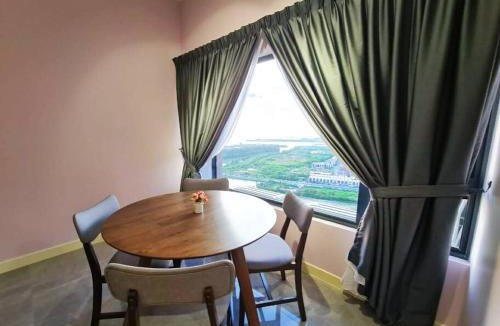 Taman Melaka Raya Apartment | SweetLavenderLovely#SeaView#Privatebathtub#Netflix#FreeParking#OneHall&OneRoomWithBalconys#ImperioResidence