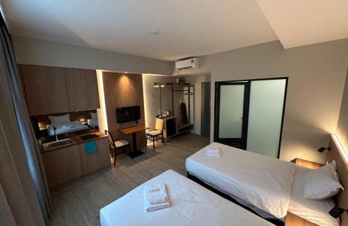 Kampung Melaban Hotel | Roxy Hotel Aiman