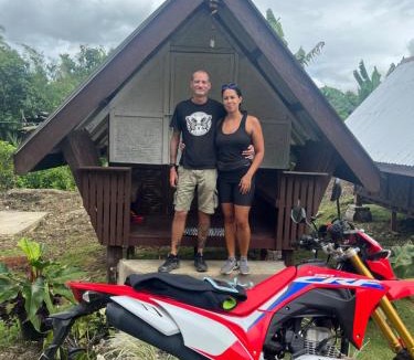 Batuan Hostel | Roca's Homestay Backpackers Chalet