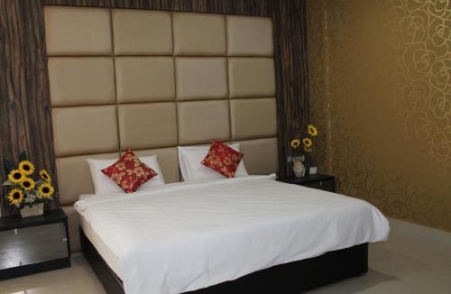 Taman Bukit Pantai Hotel | Signature Hotel @ Bangsar South