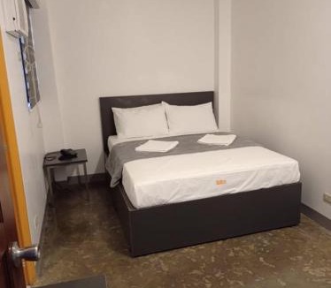 Bacoor City Hotel | 8 Zhensen Inn