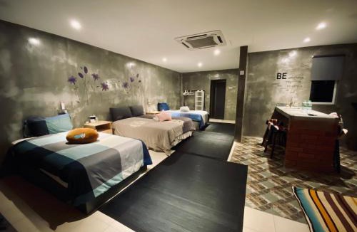 Taman Jubilee Apartment | Ipoh Zing Vale - Family & Couple Suite
