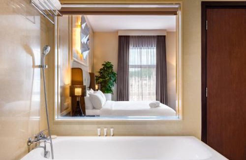 Kampung Sungai Nibong Hotel | Eastin Hotel Penang