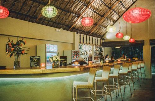 Puerto Princesa City Centre Hotel | Hibiscus Garden Resort