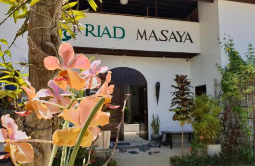Catangnan Hotel | Riad Masaya