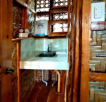 Mayacabac Bed & Breakfast | MJ Room Rental Mahogany