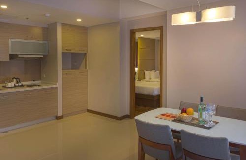 Salcedo Village Hotel | Valero Grand Suites by Swiss-Belhotel