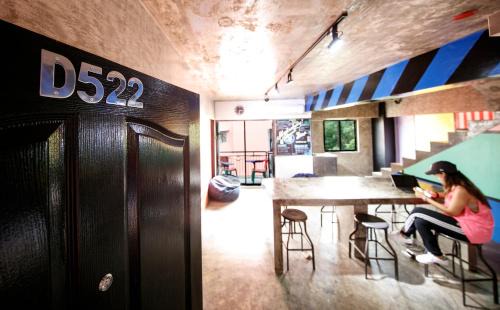 Mactan Export Processing Zone Bed & Breakfast | D522 Hostel at Kiener Hills - Near Cebu Airport