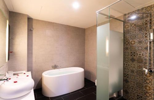 Paluh Hotel | Artworks Hotel Ipoh