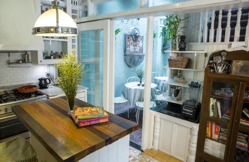 Downtown Bed & Breakfast | La Casita Mercedes 5Bedrooms - Check Photo Info