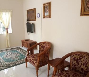 Kuala Terengganu House | Homestay AZMI ZITA