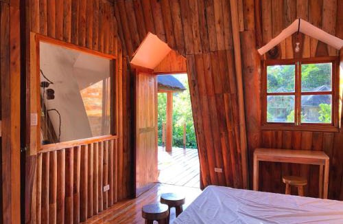 Mambajao House | Camiguin Volcano Houses - A-Frame house