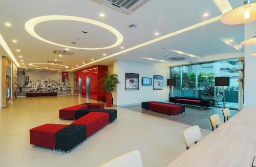 Santa Cruz Hotel | Red Planet Manila Binondo