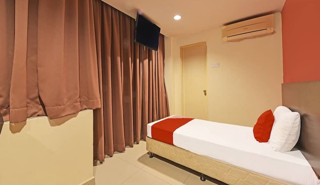 Super OYO 90669 My Hotel Vistana