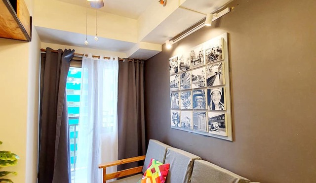 S Residences MOA Condo Stunnin Condo T1