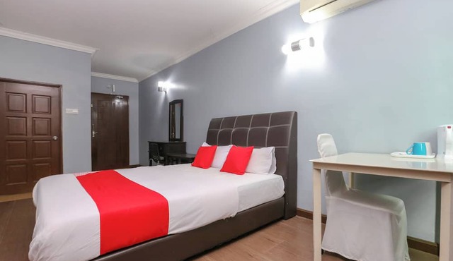 OYO 90145 D'sofwa Inn