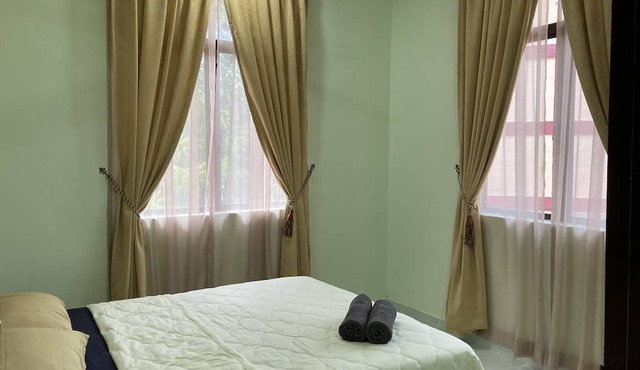 Hanna Homestay Kangar