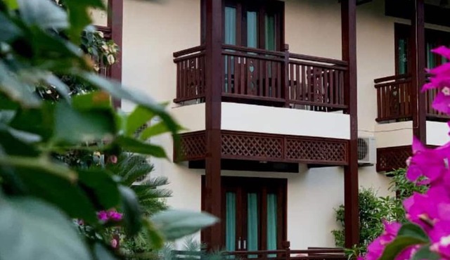 Singgahsana Villa