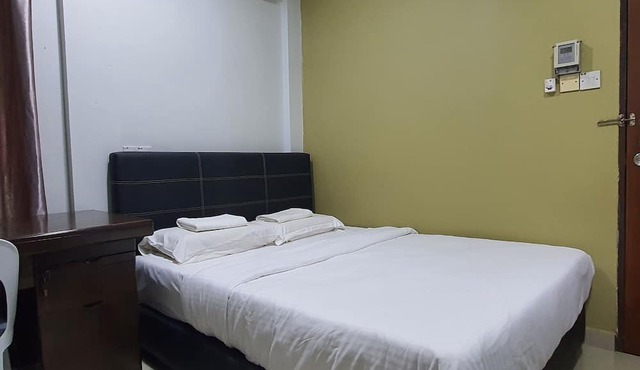 OYO 90435 Sena Home Homestay 819