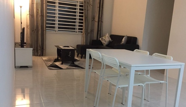 Sutra Damai Guesthouse near coast of Teluk Chempedak and Pelindung Hill. 1 min walk to beach in Kuantan