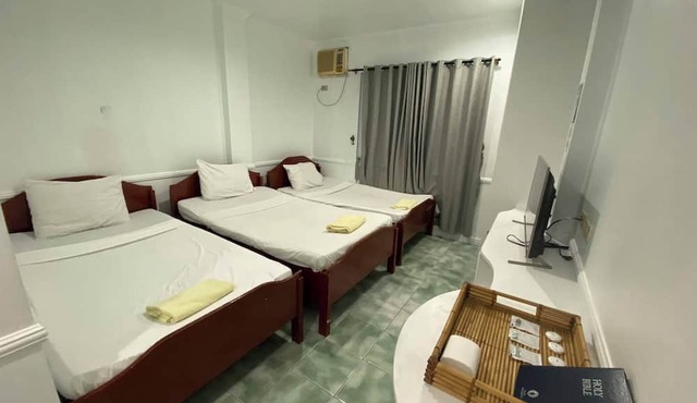 North Shores Inn in Currimao
