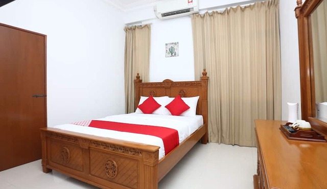 OYO 89435 Nusantara Group Hotel