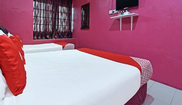 OYO 89498 Sri Seroja Inn Budget Hotel