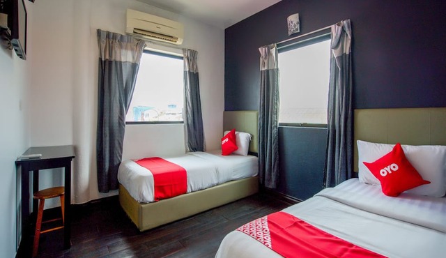 OYO 89895 Senses Budget Hotel