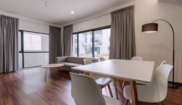 Roxy Sematan Villa & Townhouse