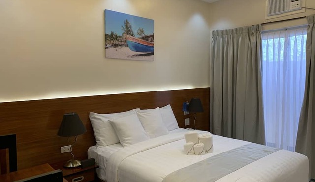 Villa MJ Maristela Beach Resort