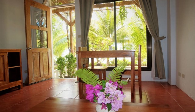 Island View Beachfront Resort
