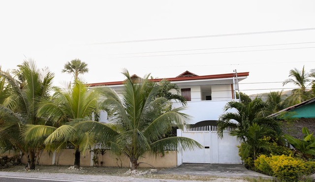 Luzmin BH - White House in Oslob
