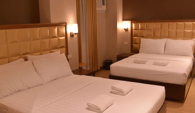 Robertson Hotel
