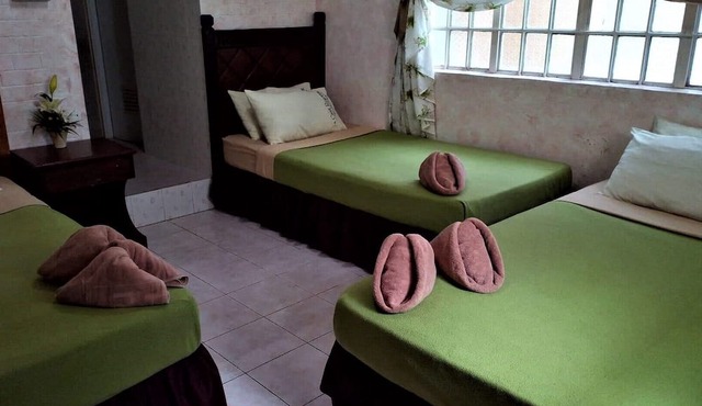 La Casa Roa Hostel