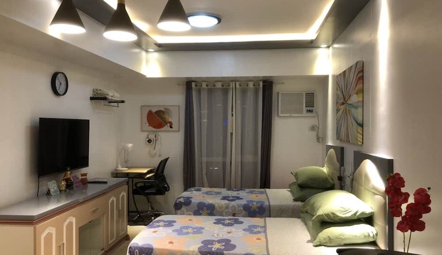I.T PARK CEBU TWIN BED DELUXE FREE FAST WIFI & POOL