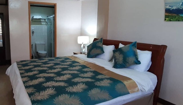 Jones Place Hotel
