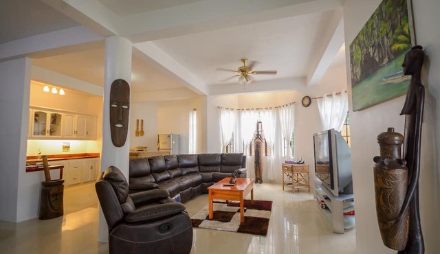 Hilltop Pool and VIlla in PPC