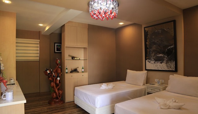 Mahalta Resorts and Convention Center in Calapan