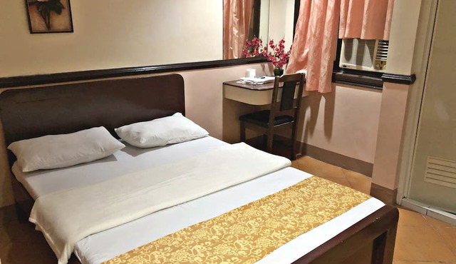 Tabaco Gardenia Hotel