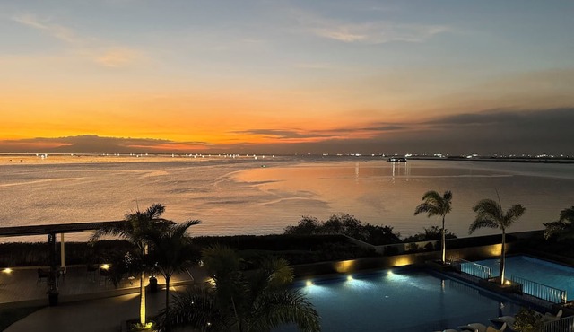 1BR Bayview Next to Okada Airports MOA