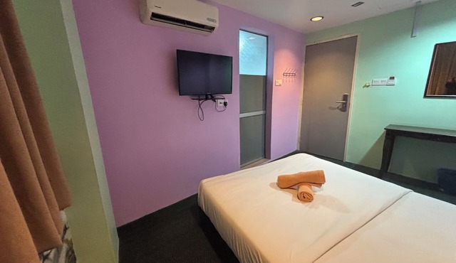 Hotel O Peneka Inn in Kota Bharu