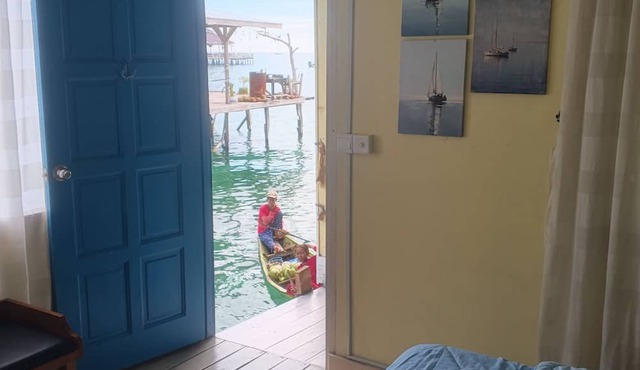 Turtle Garden Lodge in Mabul Island