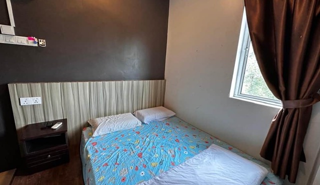 OYO 91242 Muar Golden Horse Hotel