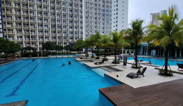 Condo With Balcony at Makati SM Jazz in Makati