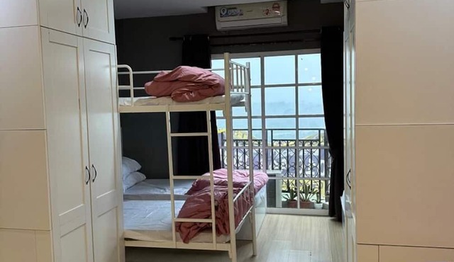Champs Elysees Homestay by Landmark