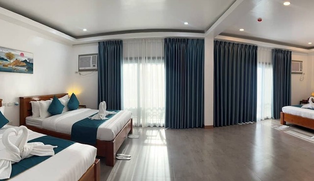 Ocean Star Hotel in Coron