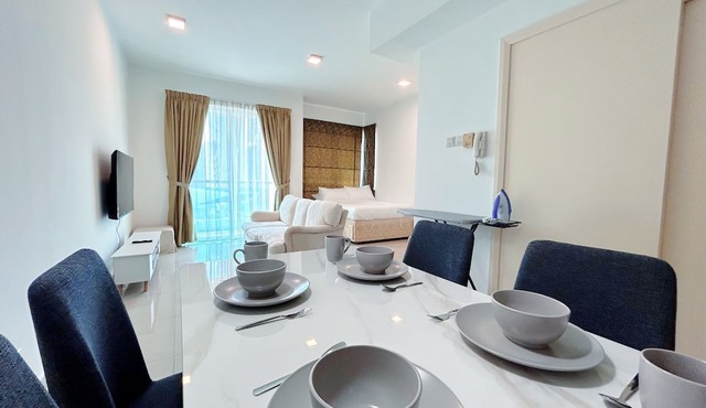 Solaris Dutamas by Manhattan Group
